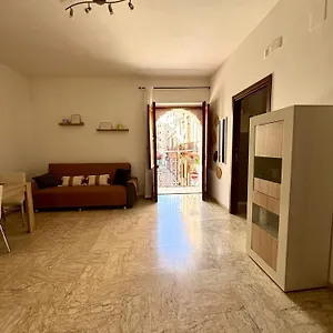 appartamento-via-lata.lecce-hotels.com/